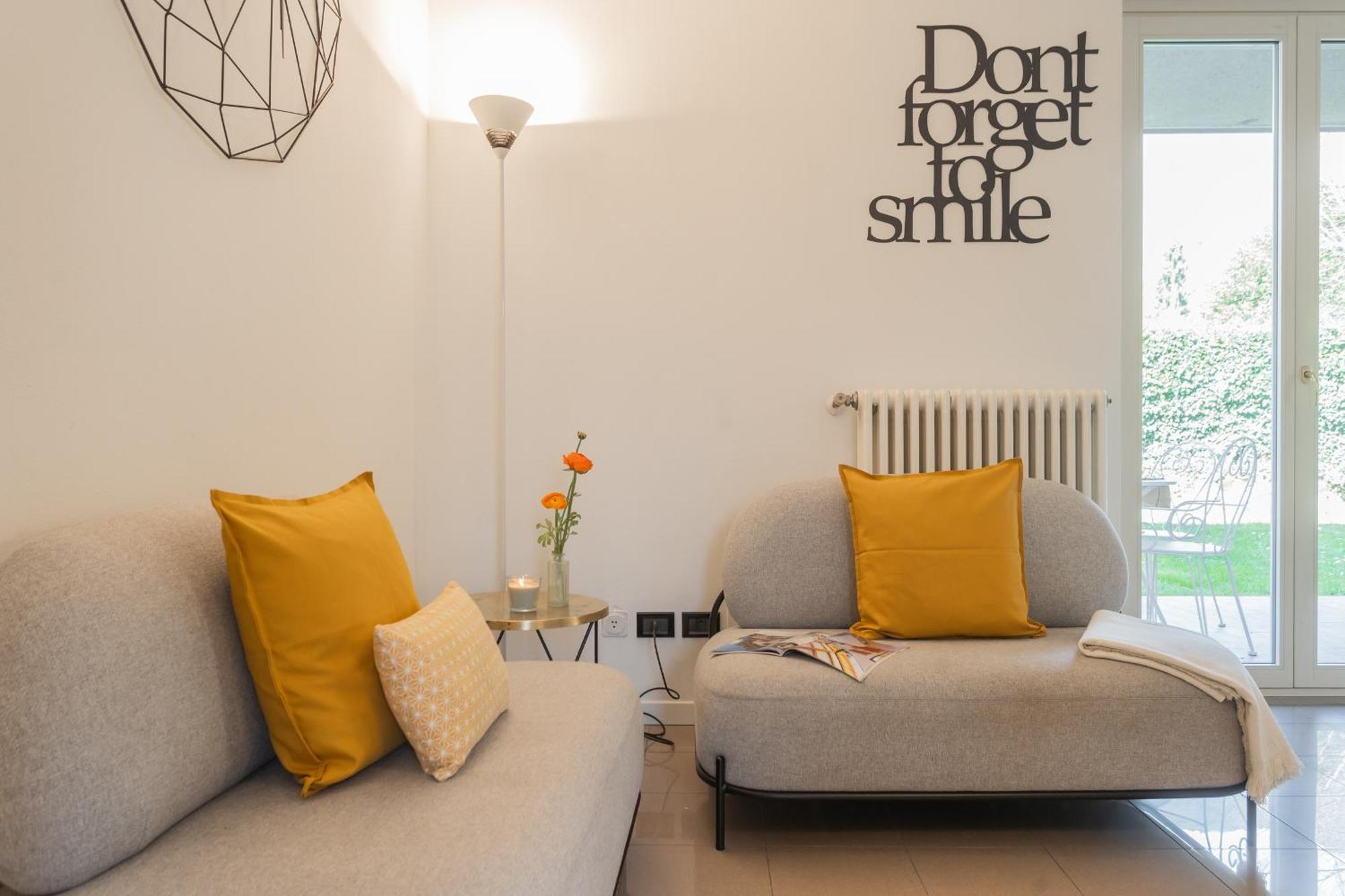 Ponente Balcony & Garden By Rent All Como Gravedona Bagian luar foto