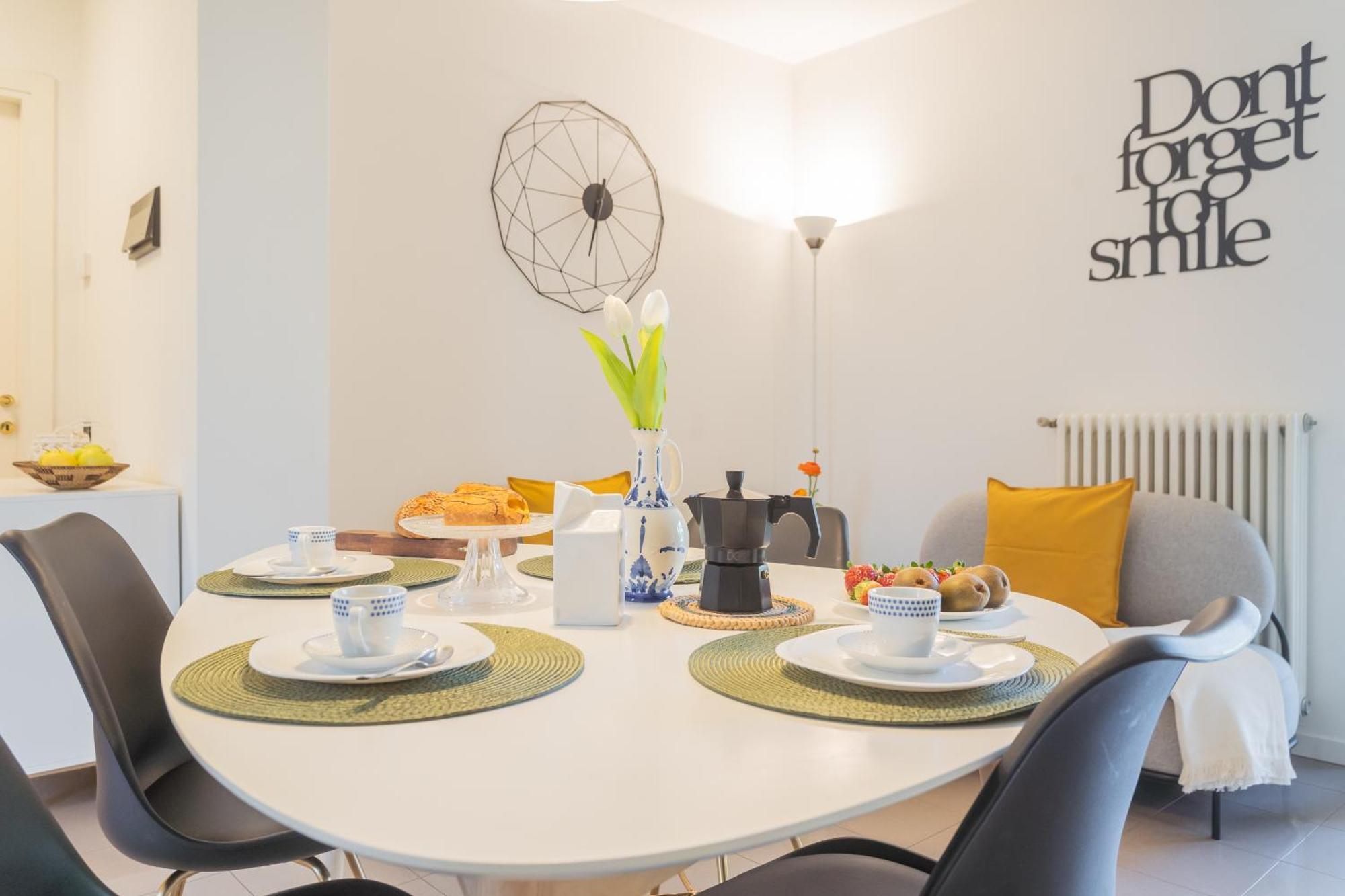 Ponente Balcony & Garden By Rent All Como Gravedona Bagian luar foto
