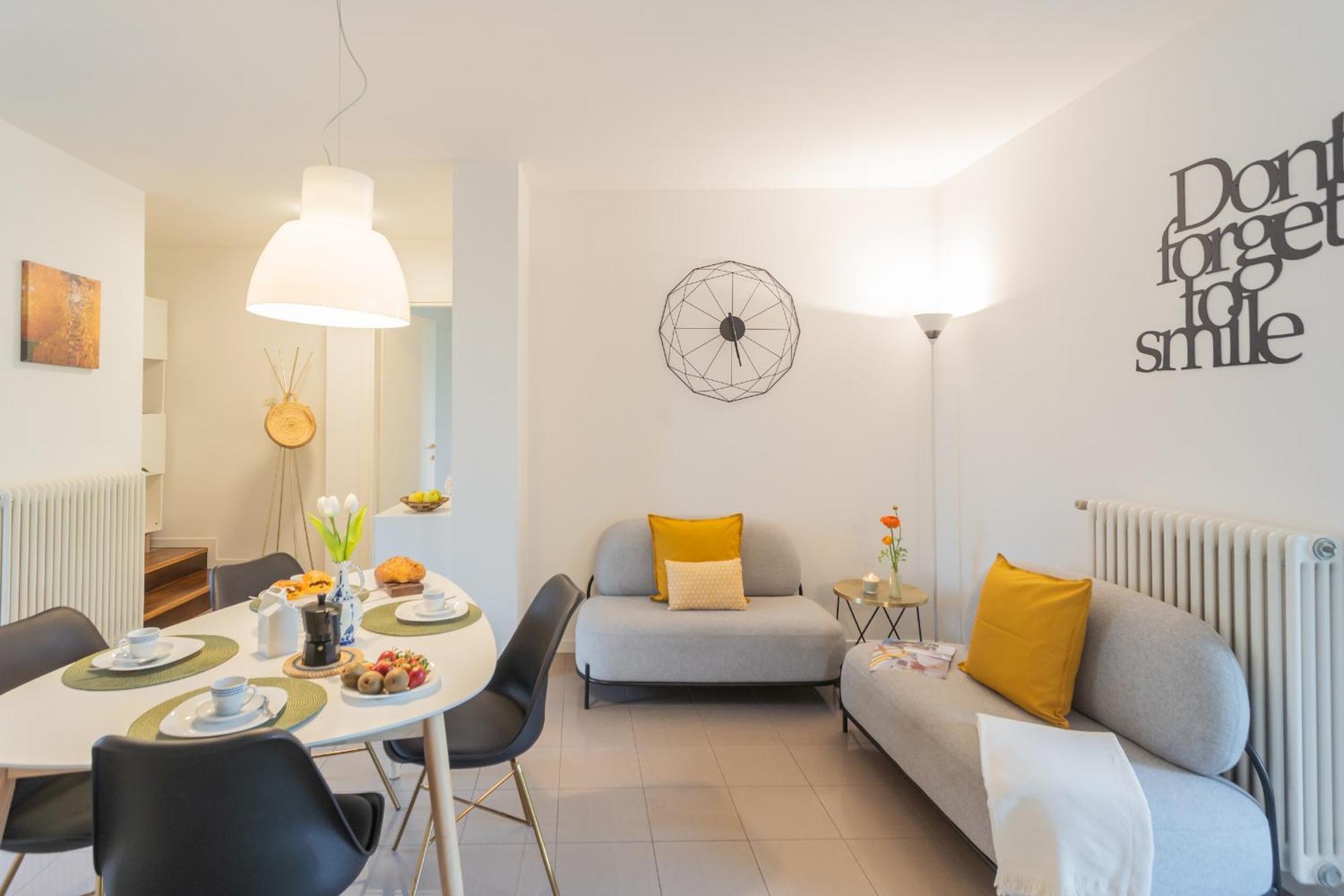 Ponente Balcony & Garden By Rent All Como Gravedona Bagian luar foto