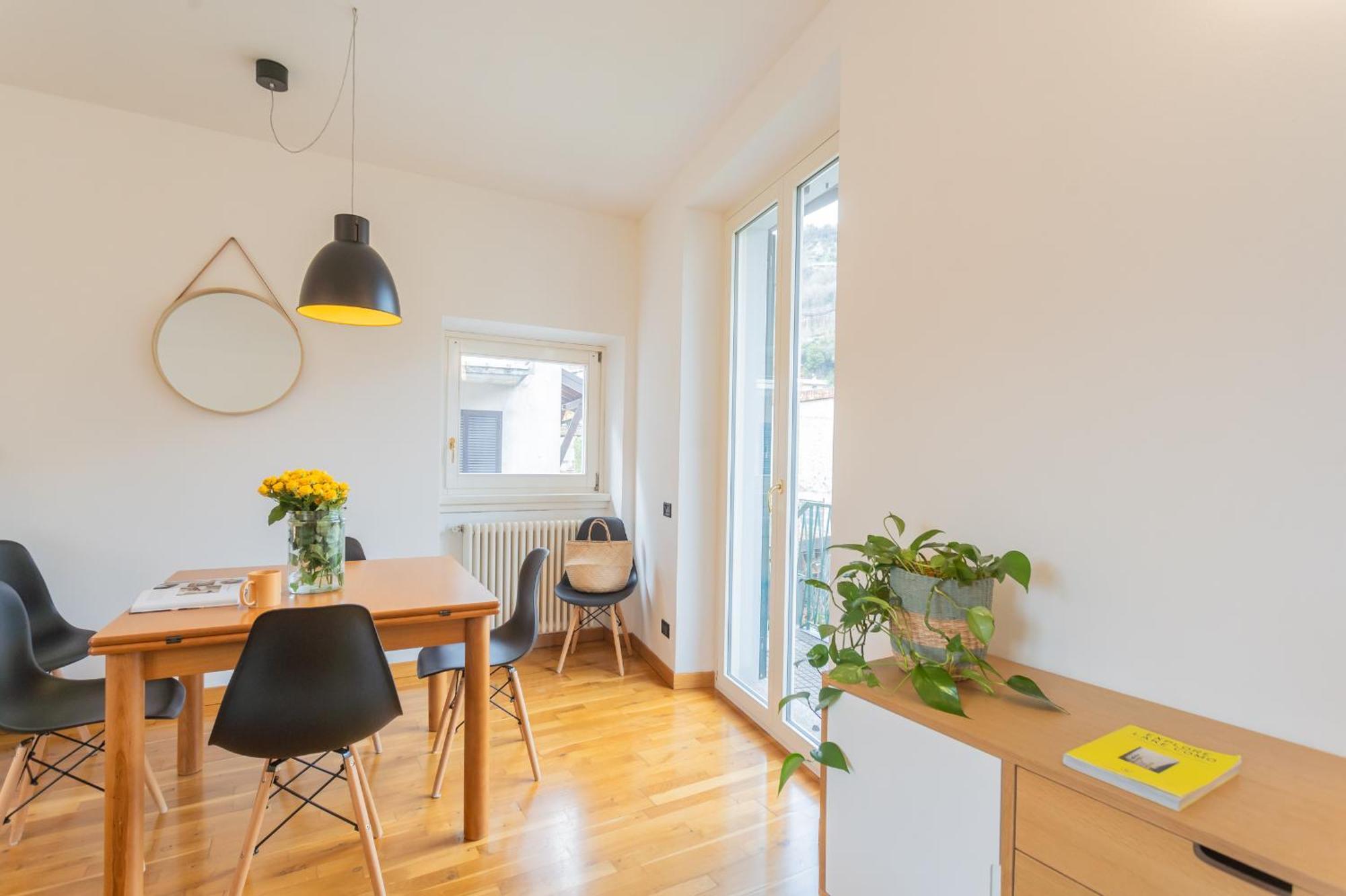 Ponente Balcony & Garden By Rent All Como Gravedona Bagian luar foto