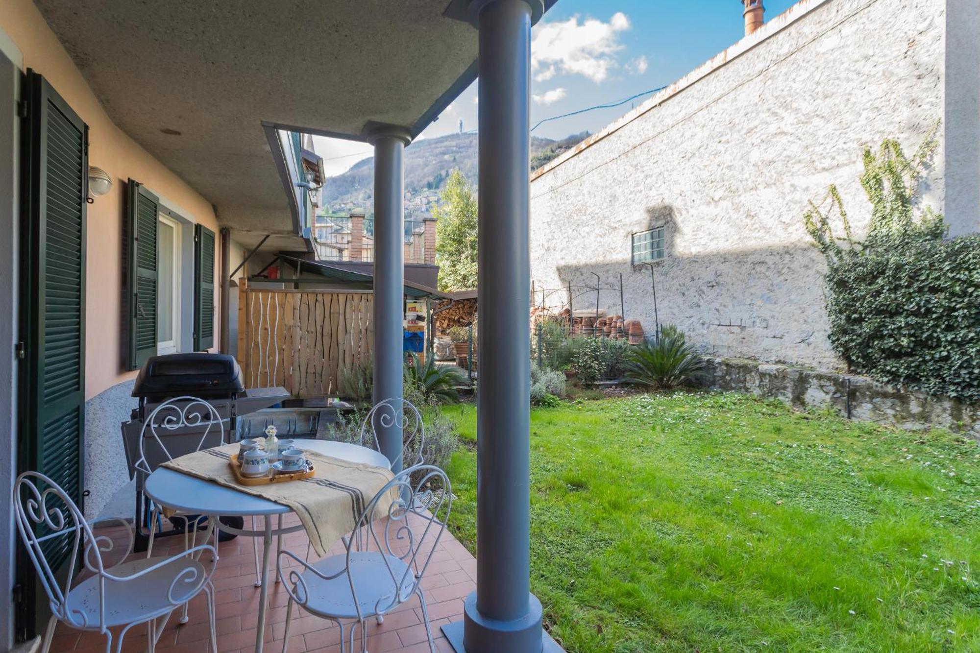 Ponente Balcony & Garden By Rent All Como Gravedona Bagian luar foto