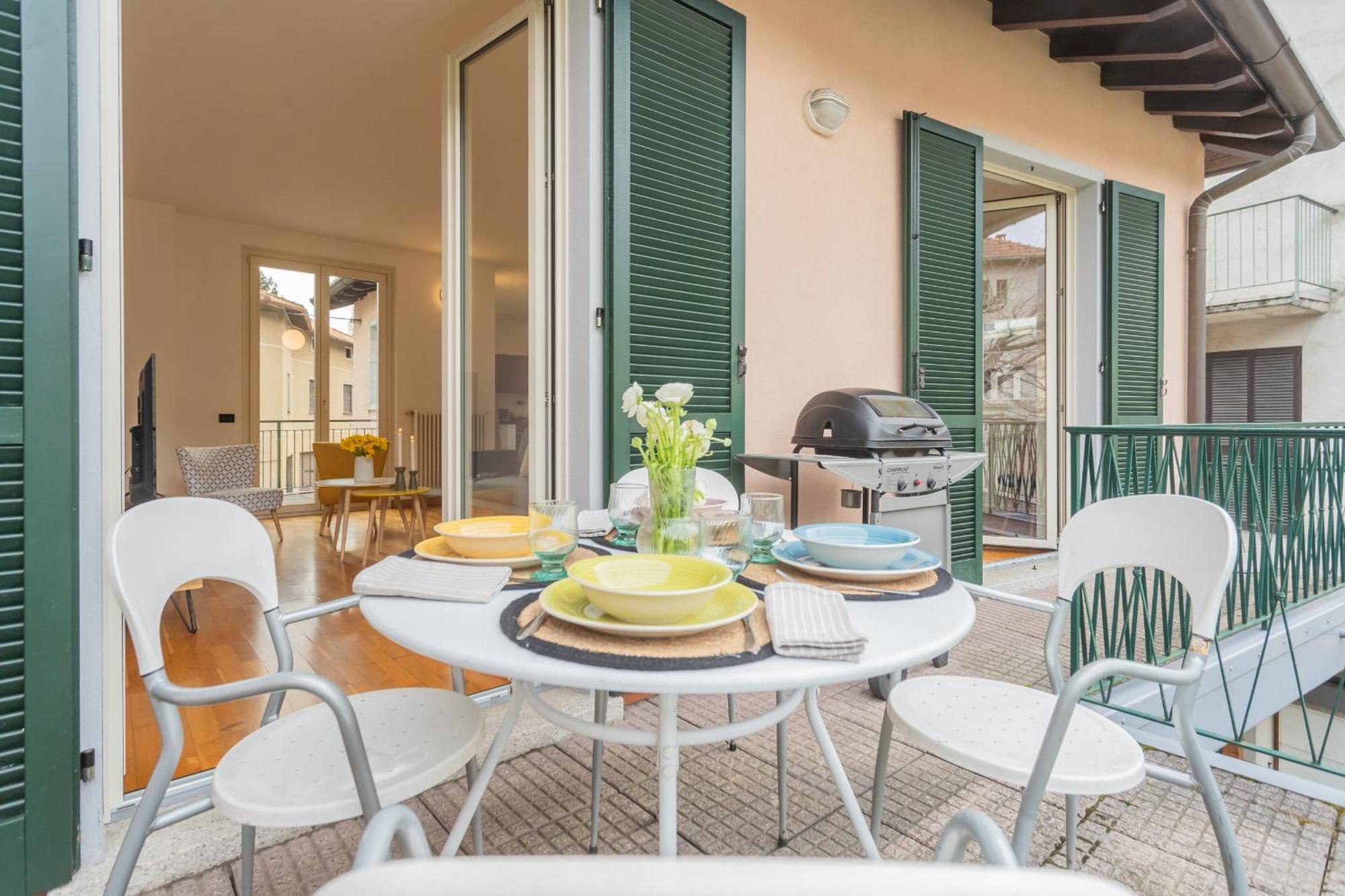 Ponente Balcony & Garden By Rent All Como Gravedona Bagian luar foto