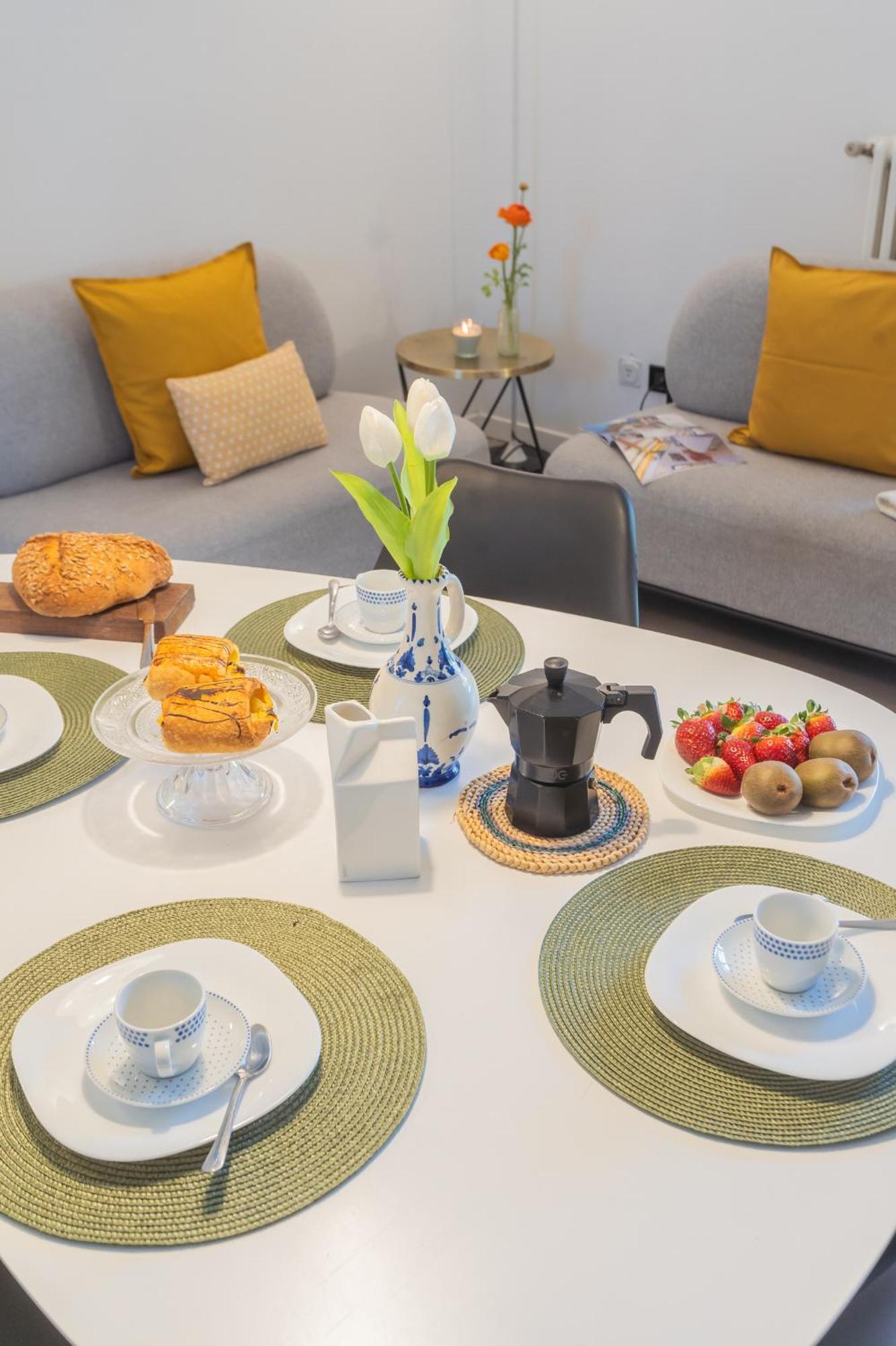Ponente Balcony & Garden By Rent All Como Gravedona Bagian luar foto