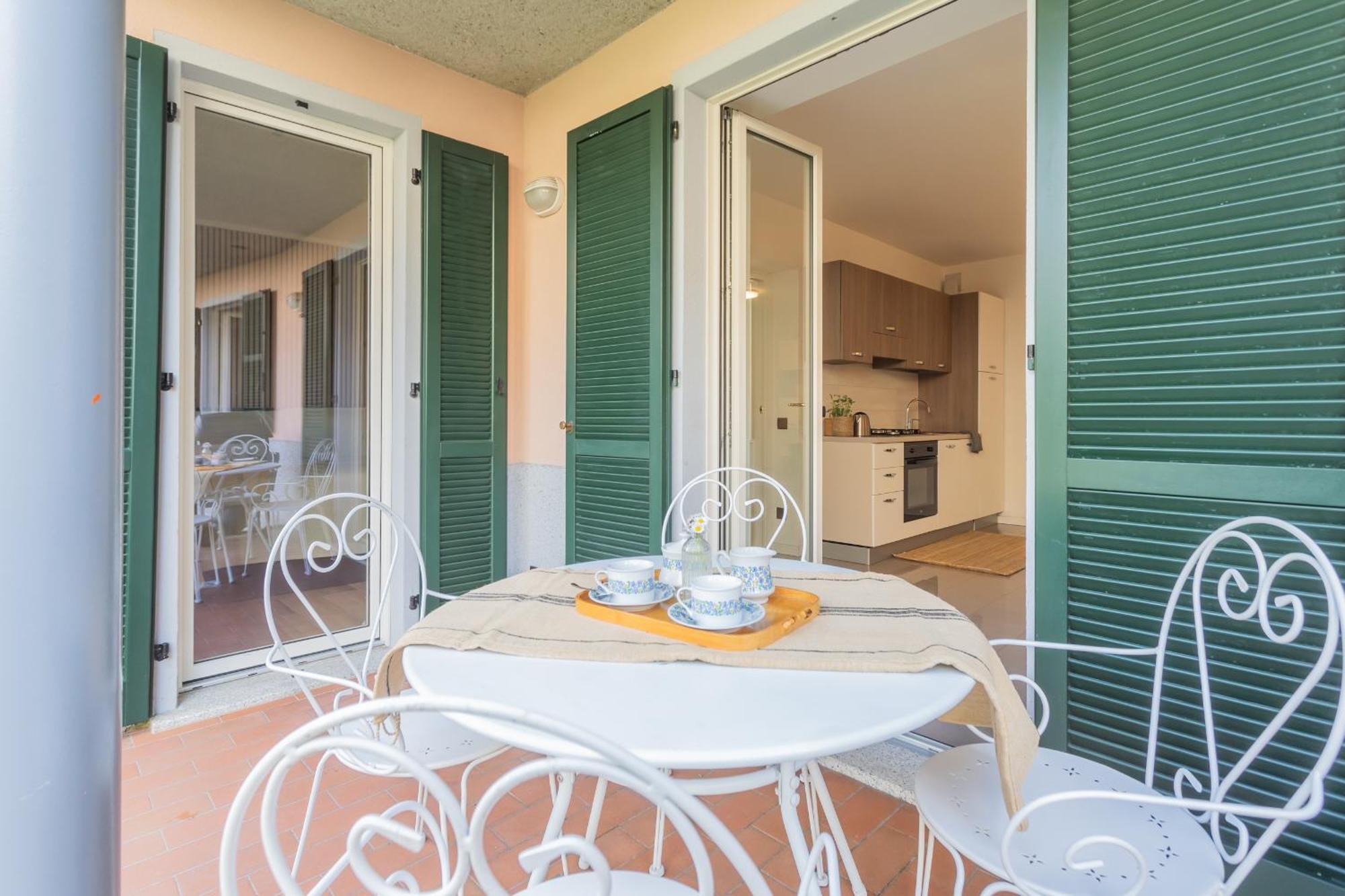 Ponente Balcony & Garden By Rent All Como Gravedona Bagian luar foto
